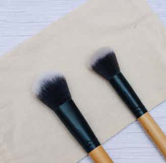 Ethically Made Make-Up Brush | Contour & Highlighter Duo from Flawless in vegan friendly makeup brushes, natural vegan makeup brands